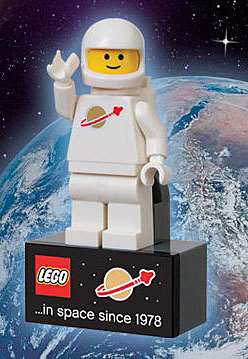 LEGO Spaceman Magnet Minifigure 2855028 Polybag 2010 & for sale online 
