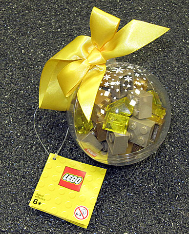 LEGO Holiday Ornament with Gold Bricks 853345 NEW