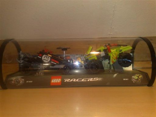 Display Assembled Set, Power Racers Sets 8140 and 8141 in Plastic Case