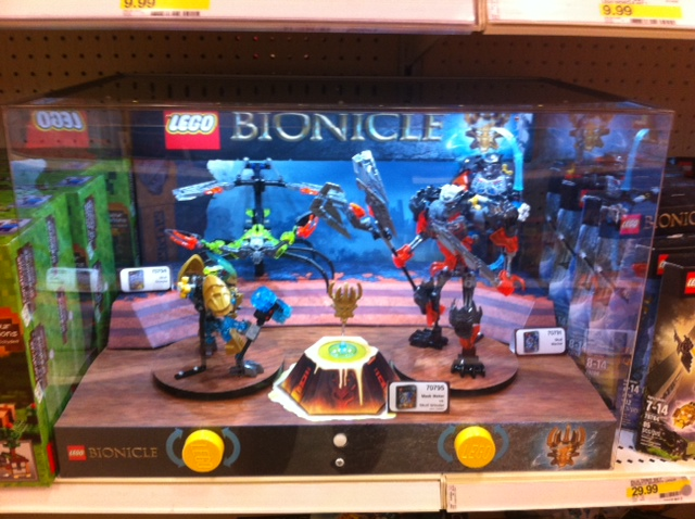 Display Assembled Set, Bionicle 70791, 70794, 70795 in Carton Case with Light