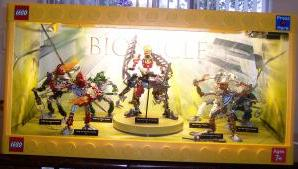Display Assembled Set, Large Plastic Case Light and Sound with Bionicle Hordika (shows 8736, 8737, 8738, 8739, 8740, 8741, 8811)