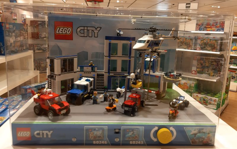 Display Assembled Set, City Set 60243 and 60246 in Plastic Case