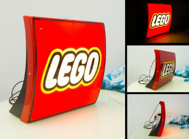 Display Sign Medium LEGO Logo, Curved, Lighted (220V)