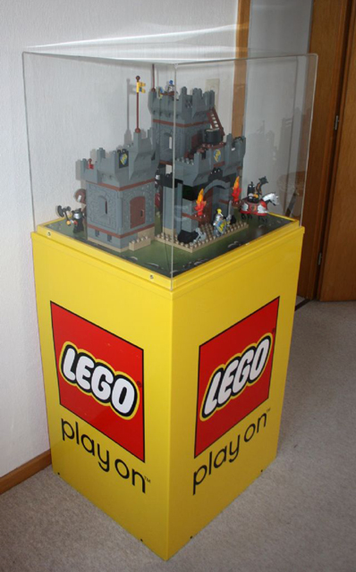 Display Assembled Set, Duplo Castle 4777 in Plastic Case