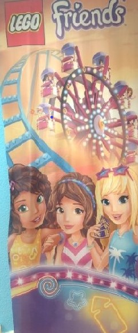 Display Flag Cloth, Friends, Amusement Park