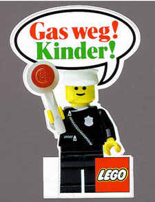 Sticker Sheet, Gas weg ! Kinder ! (found in Set 8845)