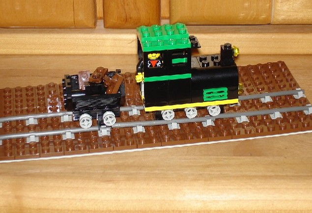 Display Assembled Model, Train Model Small (Glued)