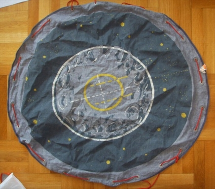 Storage Cloth, Space