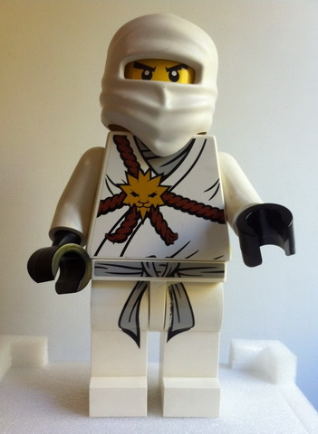 Display Figure 7in x 11in x 19in (NINJAGO Zane)