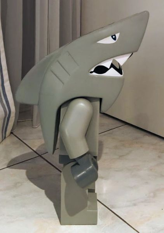Display Figure 7in x 11in x 19in (Atlantis Shark)