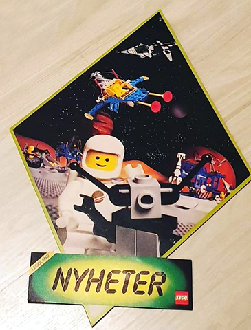 Display Sign Hanging, Classic Space