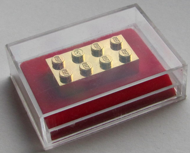 Employee Gift Box with Chrome Gold Brick 2 x 4 without Cross Supports