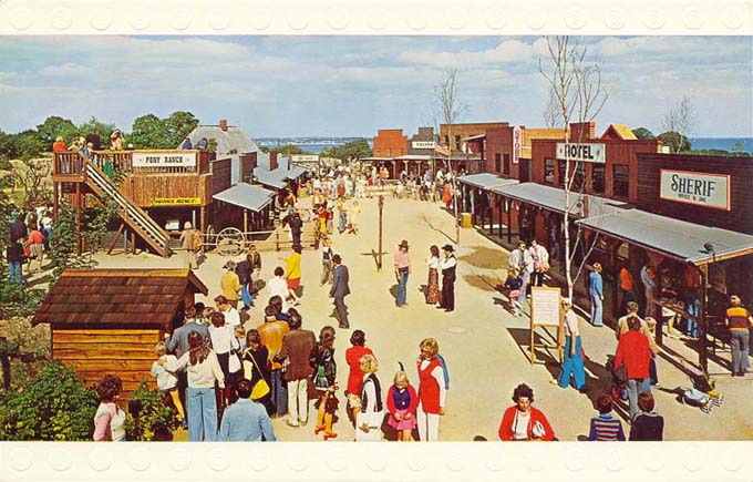 Postcard - Legoland Parks, Legoland Sierksdorf - LEGOREDO, Westernstadt