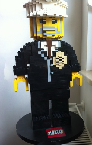 Policeman 40 cm (Glued)