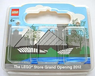 LEGO Store Grand Opening Exclusive Set, Mayfair, Wauwatosa, WI blister pack