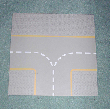 Baseplate Road 32 x 32 9 Stud T Intersection with Yellow Lines