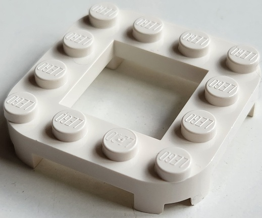 Plate, Modified 4 x 4 with Rounded Corners and 4 Feet with 2 x 2 Open Center