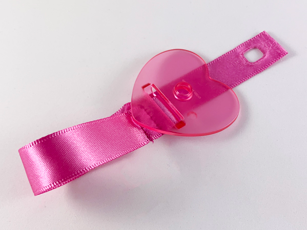 Clikits Icon Backer, Heart with Shiny Pink Ribbon