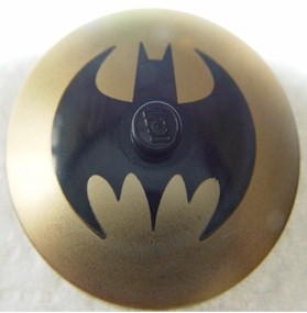 Dish 4 x 4 Inverted (Radar) with Solid Stud with Bat on Gold Background Batman Logo Pattern