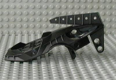 Bionicle Visorak Head with 7 Pin Holes and Axle Hole (Oohnorak)