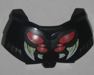 Large Figure Chest Armor Small with Red Spider Eyes and White Fangs Pattern