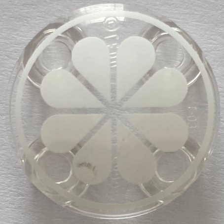 Plate, Round 2 x 2 with Rounded Bottom (Boat Stud) with 8 White Petals and Ring Outline Pattern