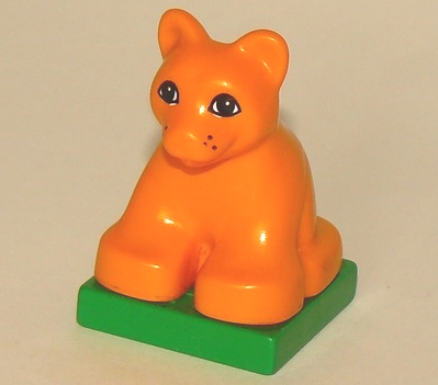 Duplo Lion Baby Cub on Green Base
