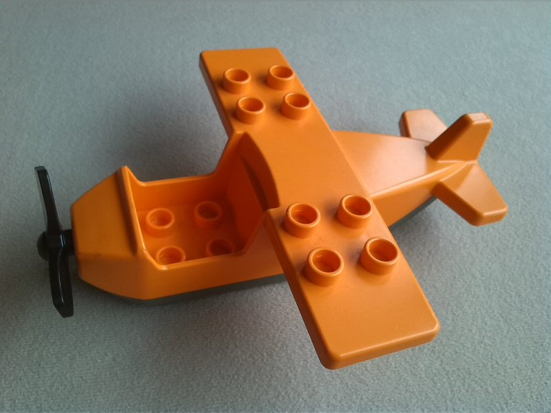 Duplo Airplane Small Wings on Top with Dark Gray Bottom and Black Propeller