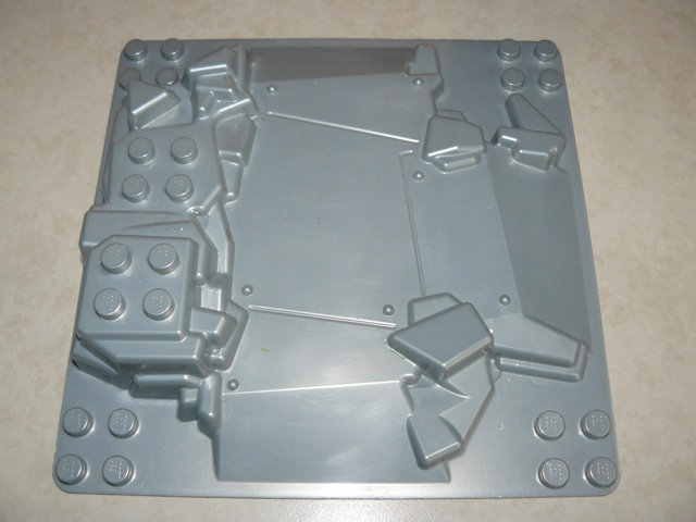 Duplo, Baseplate Raised 12 x 12 with Four Studs in Each Corner Sloped