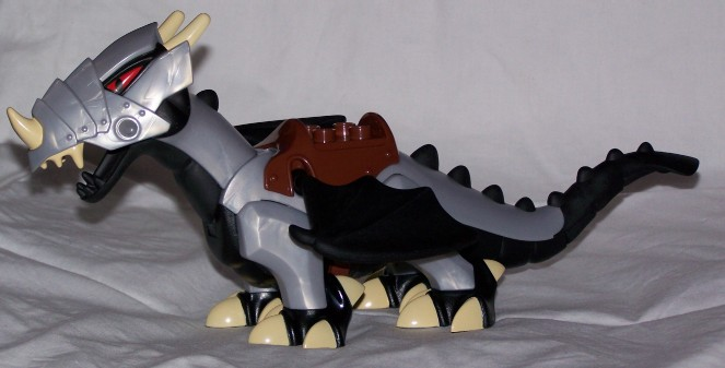 Duplo Dragon Large with Black Underside and Attached Armor