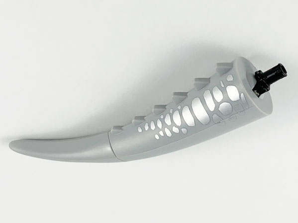 Dinosaur Tail Carnotaurus / Indominus Rex / Giganotosaurus / Allosaurus with Pin, Spikes and Silver Scales Pattern