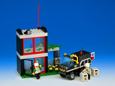 LEGO Bank Delivery Minifigure with Accessories Brick Bank 