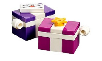 Advent Calendar 2018, Friends (Day 21) - Two Gift Boxes Tree Ornaments