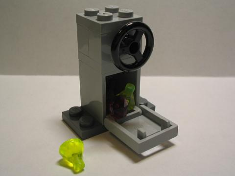 Advent Calendar 2005, City (Day  7) - Safe