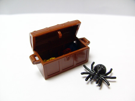 Advent Calendar 2008, Castle (Day 23) - Treasure Chest with Spider