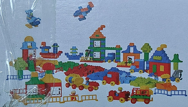 Large Duplo Basic Set (XL Brick Set) {2018 Version}