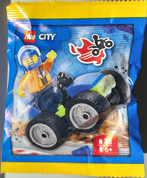 L0002226 Stuntman with Stunt Quad paper bag