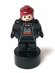 Gryffindor Student Statuette / Trophy #2, Dark Red Hair