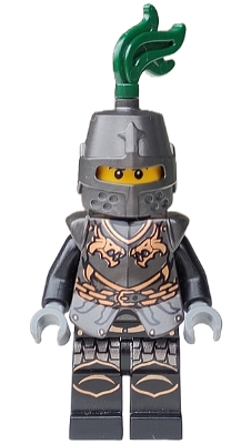 Kingdoms - Dragon Knight Armor with Chain, Helmet Closed, Scowl