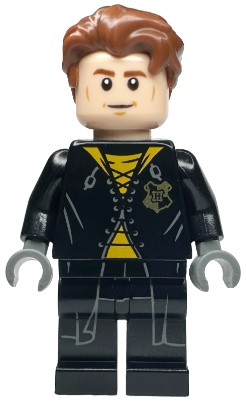 Cedric Diggory - Black and Yellow Uniform, Shirt Tail