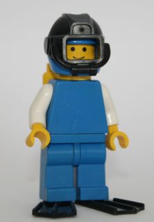 Plain Blue Torso with White Arms, Blue Legs, Blue Helmet, Black Underwater Visor, Yellow Air Tanks, Black Flippers - Diver