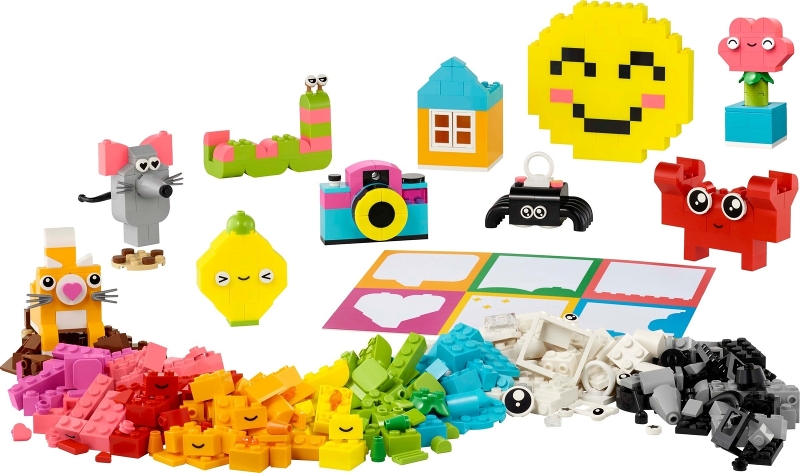 LEGO set: 11042-1, Creative Happy Box