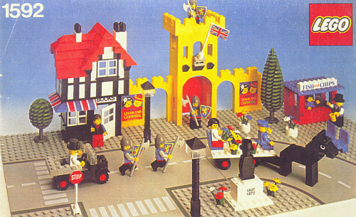 1592-1 Town Square - Castle Scene