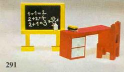 291-1 Blackboard and School Desk