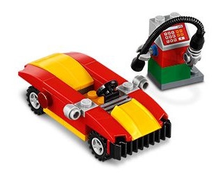 40277-1 Monthly Mini Model Build Set - 2018 02 February, Car And Petrol Pump polybag