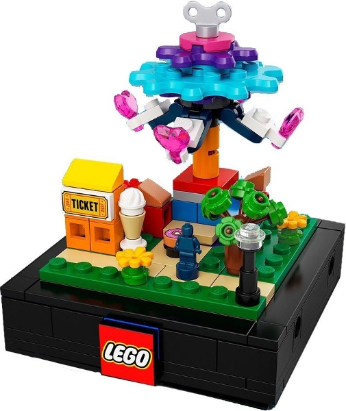 66648-1 Swing Ride, Bricktober 2020 1/4 (TRU Exclusive) {Asian Release}