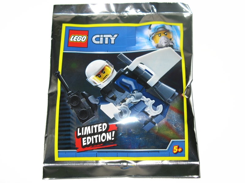 951904-1 Police Officer with Jet Pack foil pack