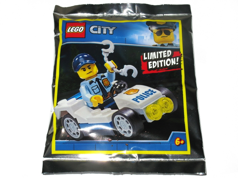 951907-1 Policeman with Police Car foil pack