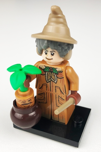 Professor Sprout, Harry Potter, Series 2 (Complete Set with Stand and Accessories)
