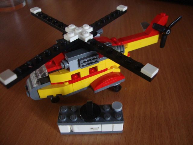 LEGO CREATOR 31029 damaged box CARGO HELICOPTER 3 IN 1